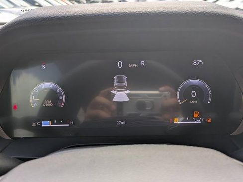 New 2025 Jeep Grand Cherokee Altitude image 24