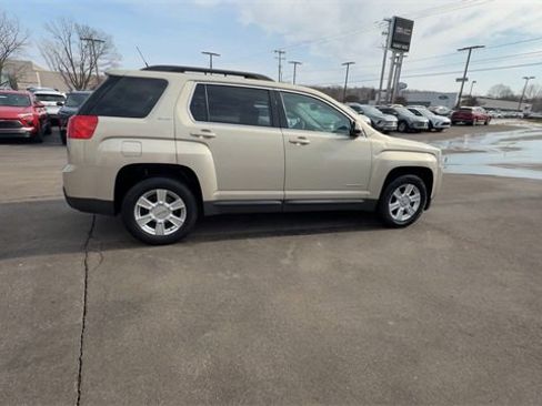 Used 2011 GMC Terrain SLE image 9