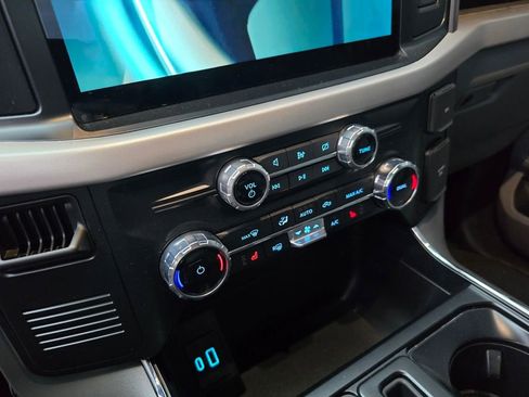 Used 2023 Ford F150 Lightning XLT image 20