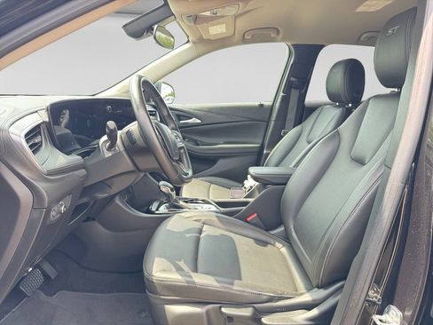 Used 2024 Buick Encore GX Sport Touring AWD/4WD image 20