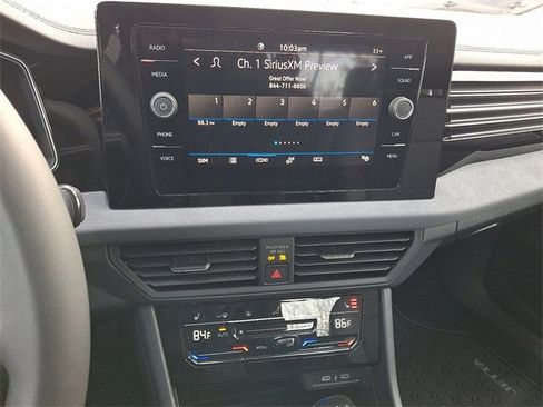 New 2026 Volkswagen Jetta SE image 9