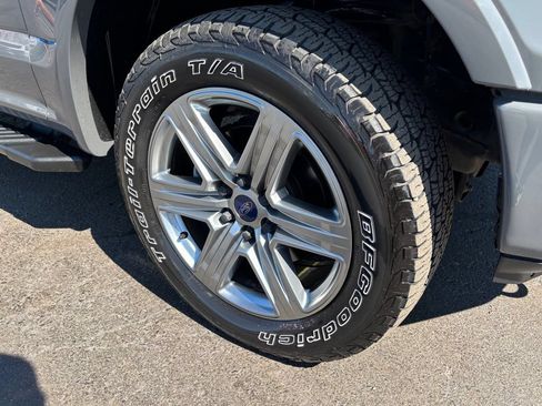 Used 2018 Ford F150 XLT w/ Equipment Group 302A Luxury AWD/4WD image 32