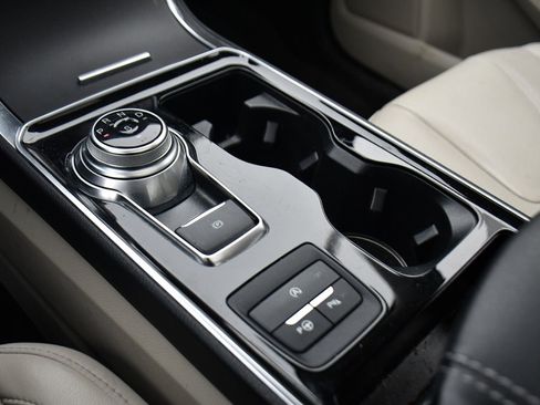 Used 2020 Ford Edge Titanium w/ Equipment Group 301A image 31