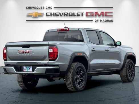 Used 2025 GMC Canyon Elevation w/ Convenience Package image 3