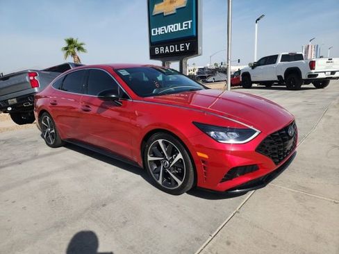 Used 2021 Hyundai Sonata SEL Plus w/ Preferred Accessory Package image 2