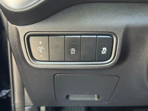 Used 2021 Kia Soul LX FWD image 16