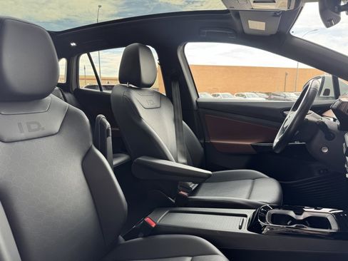 Used 2021 Volkswagen ID.4 Pro S w/ ID.4 Protection Package image 41