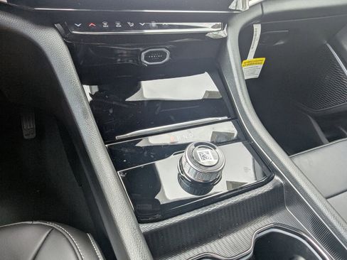 New 2026 Jeep Grand Cherokee Limited RWD image 19