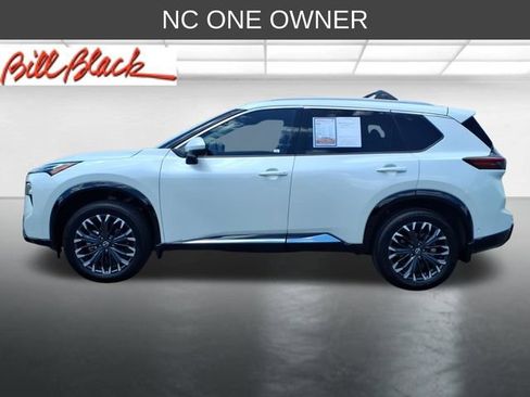 Used 2025 Nissan Rogue Platinum w/ Platinum Premium Package AWD/4WD image 2