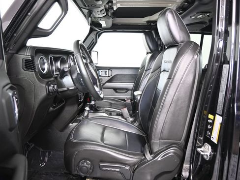 Used 2022 Jeep Wrangler Unlimited Sahara w/ Cold Weather Group AWD/4WD image 20