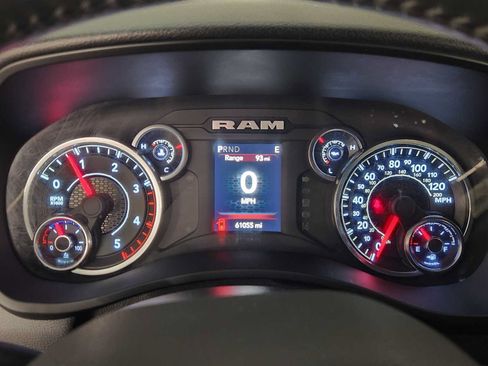 Used 2024 RAM 2500 Big Horn AWD/4WD image 30