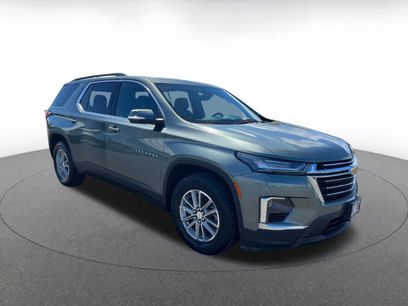 Used 2023 Chevrolet Traverse LT