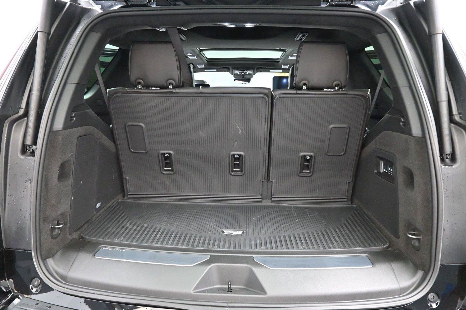 Used 2025 Cadillac Escalade V w/ LPO, ONYX Package AWD/4WD image 8