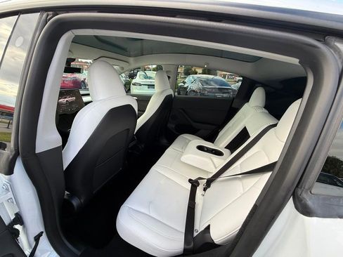 Used 2023 Tesla Model Y Long Range image 21