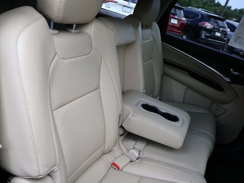 Used 2018 Acura MDX FWD image 12