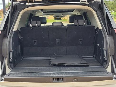 Used 2025 Ford Expedition Active RWD image 9