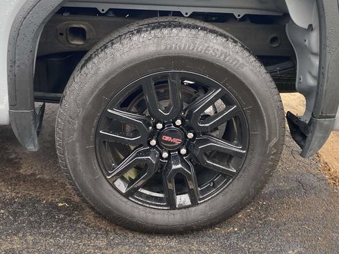 Used 2024 GMC Sierra 1500 Elevation AWD/4WD image 9