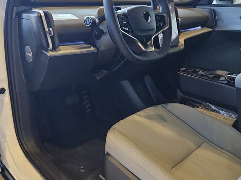 New 2026 Volvo EX30 Plus w/ Climate Package AWD/4WD image 39