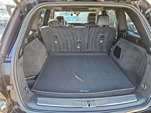 Used 2022 Jeep Grand Cherokee Summit w/ Luxury Tech Group V image 36