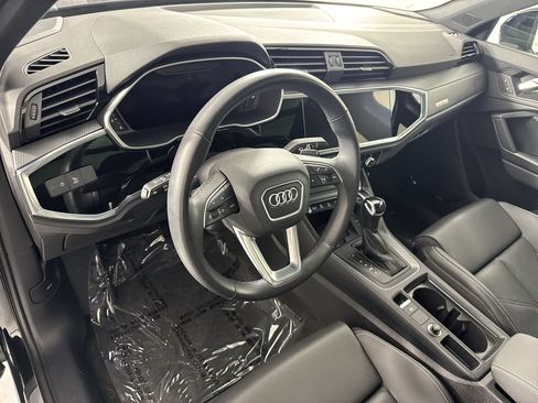 Used 2023 Audi Q3 2.0T Premium Plus w/ Premium Plus Package AWD/4WD image 9