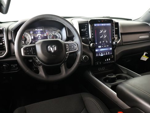 Used 2025 RAM 1500 Big Horn AWD/4WD image 2