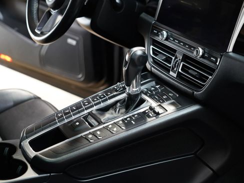 Used 2019 Porsche Macan S image 56