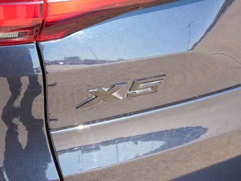 Used 2022 BMW X5 sDrive40i w/ M Sport Package RWD image 21