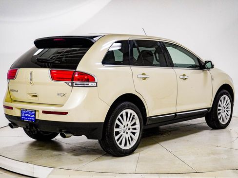 Used 2015 Lincoln MKX FWD w/ Equipment Group 101A image 10