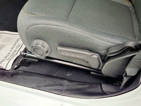 Used 2025 Jeep Wrangler Unlimited Sahara image 11