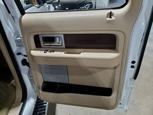 Used 2014 Ford F150 King Ranch w/ King Ranch Luxury Package AWD/4WD image 21