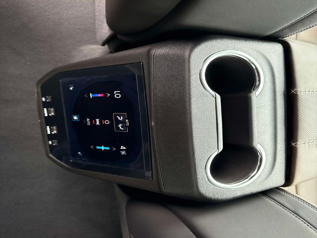 New 2027 GMC Yukon XL Denali Ultimate AWD/4WD image 17