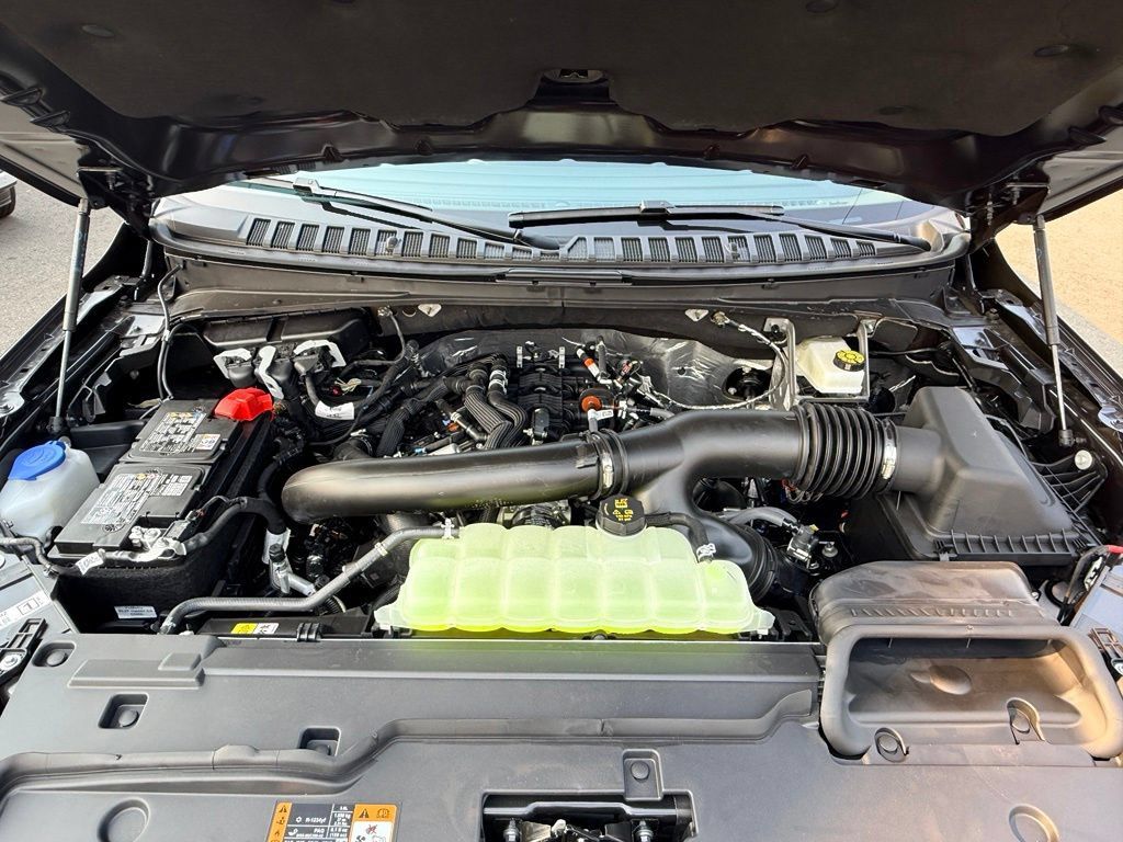 New 2027 Lincoln Navigator Premiere AWD/4WD image 38