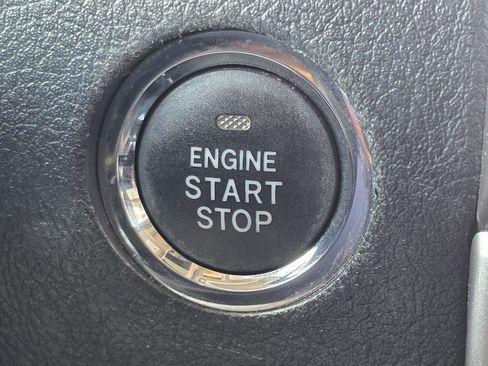 Used 2019 Toyota 4Runner Limited image 16