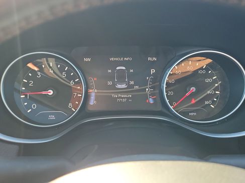 Used 2018 Jeep Compass Limited w/ Navigation Group image 22