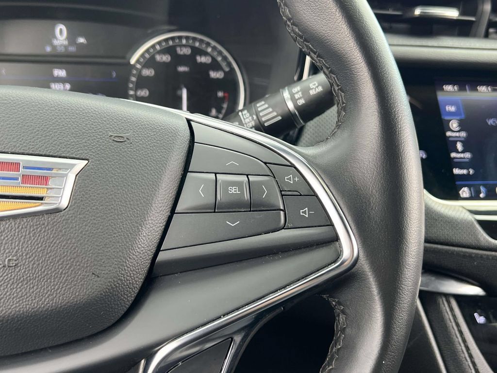 Used 2023 Cadillac XT5 Luxury AWD/4WD image 25