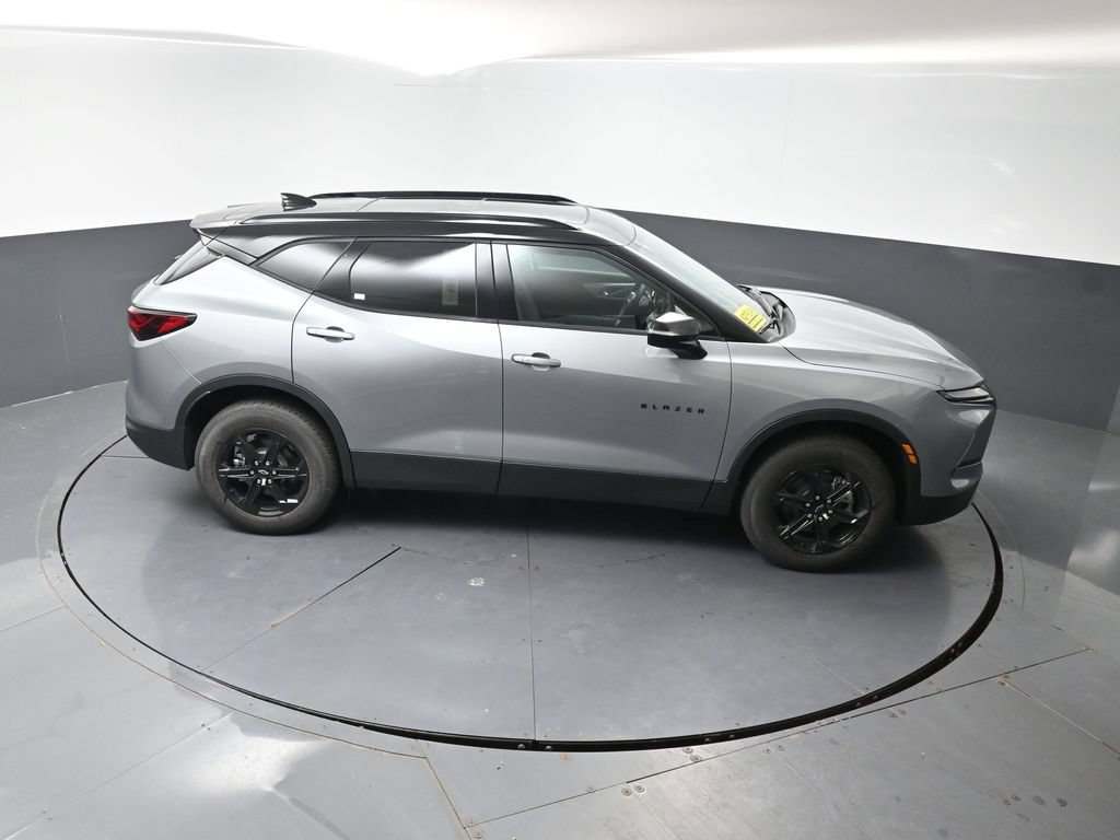 New 2026 Chevrolet Blazer LT w/ Midnight/Sport Edition AWD/4WD image 30