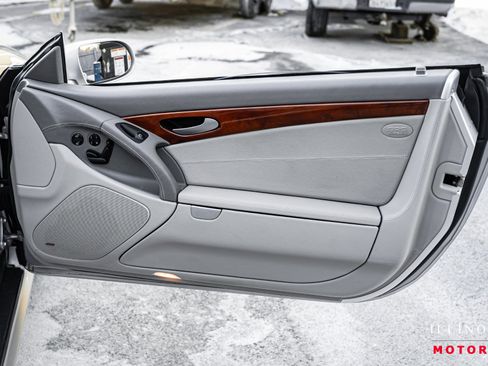 Used 2004 Mercedes-Benz SL 55 AMG image 31