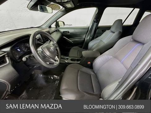 Used 2024 Toyota Corolla Cross SE w/ Moonroof Package image 19
