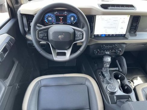 New 2026 Ford Bronco Big Bend w/ Black Diamond Package AWD/4WD image 13