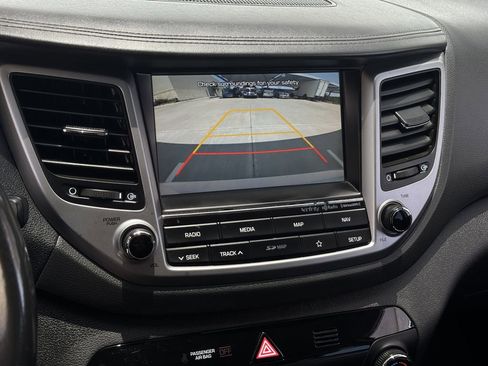 Used 2018 Hyundai Tucson Limited FWD image 18