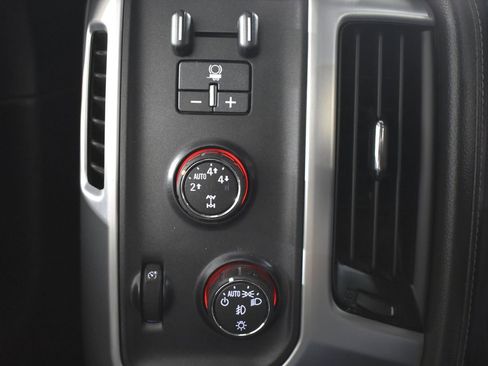 Used 2015 GMC Sierra 1500 SLT w/ SLT Crew Cab Value Package AWD/4WD image 17