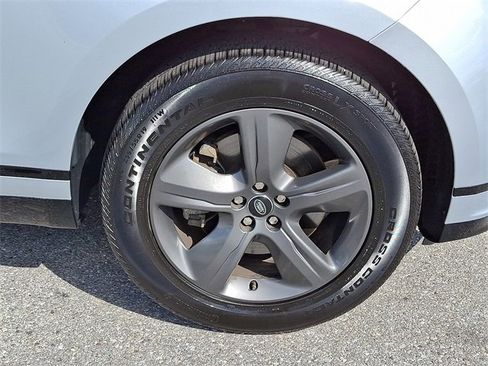 Used 2025 Land Rover Range Rover Velar Dynamic SE image 8