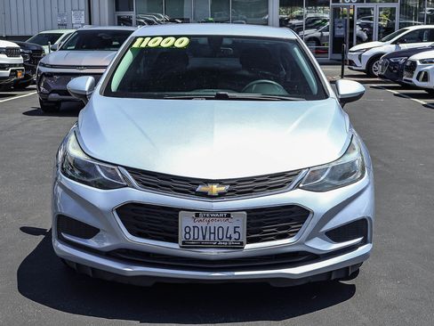 Used 2018 Chevrolet Cruze LT w/ LT Fleet Convenience Package FWD image 17