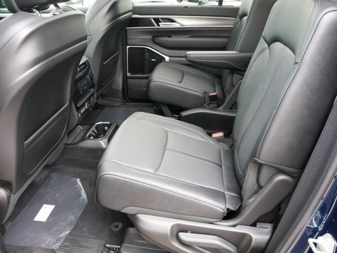 New 2026 Jeep Grand Wagoneer L Limited AWD/4WD image 17