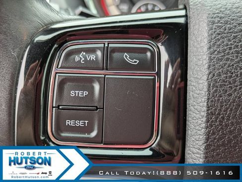 Used 2017 Dodge Grand Caravan SXT image 23
