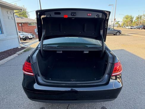 Used 2016 Mercedes-Benz E 350 4MATIC Sedan w/ Premium Package image 7