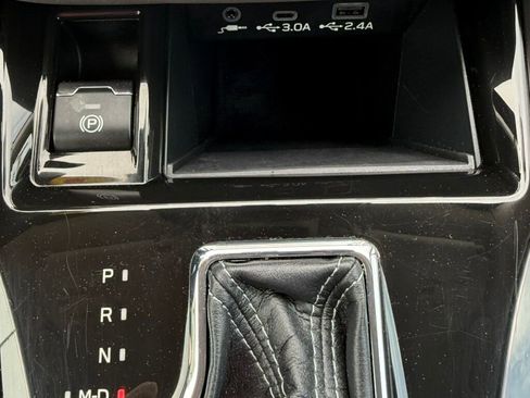 Used 2023 Subaru Outback Premium AWD/4WD image 40