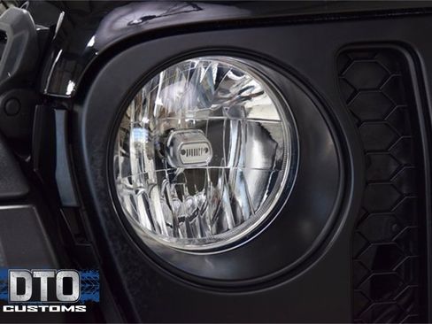 Used 2023 Jeep Gladiator Mojave w/ Trailer Tow Package image 10