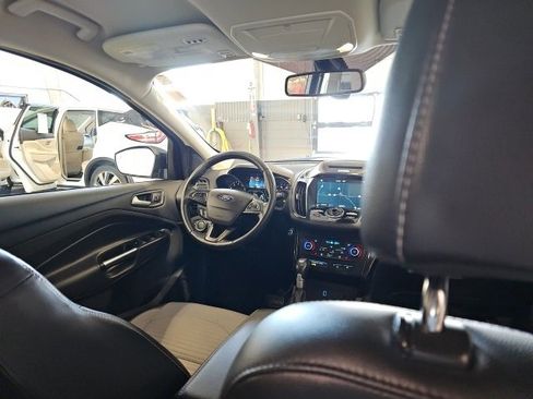 Used 2017 Ford Escape Titanium image 24