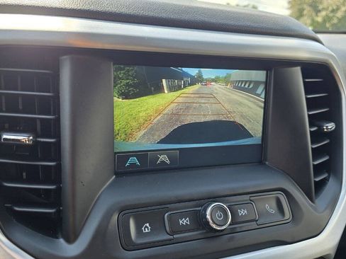 Used 2019 GMC Acadia SLE FWD image 21